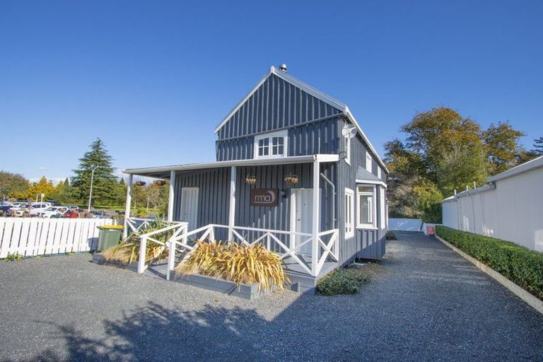 Photo of property in 2/249 Dairy Flat Highway, Albany, Auckland, 0632