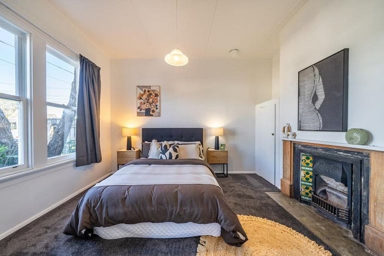 Photo of property in 35 Riddlers Crescent, Petone, Lower Hutt, 5012