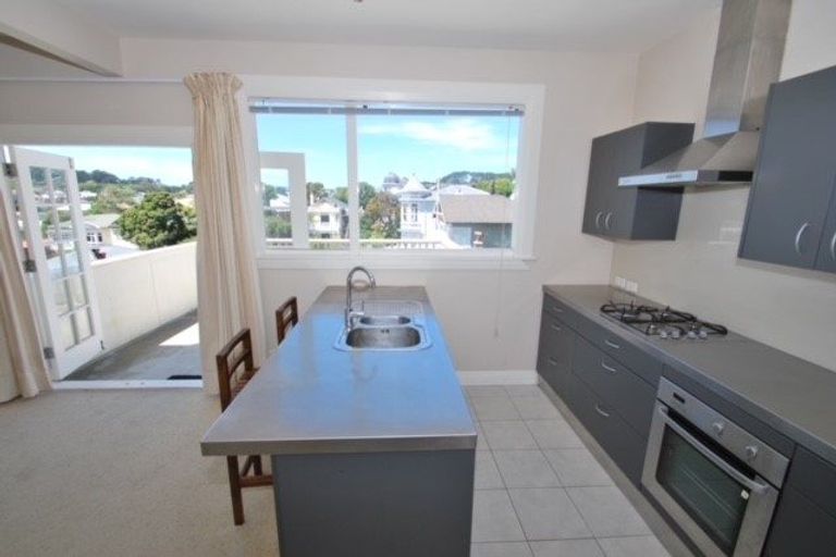 Photo of property in 315 Adelaide Road, Newtown, Wellington, 6021