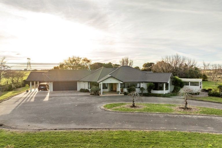Photo of property in 11 Mckenzie Settlement Road, Kairanga, Palmerston North, 4475