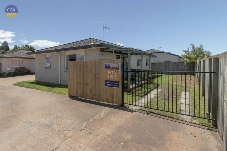 Photo of property in 4a/3 Lee Road, Taradale, Napier, 4112