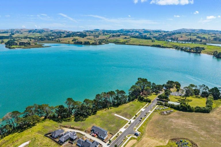 Photo of property in 4d Mclarin Road, Glenbrook, 2681