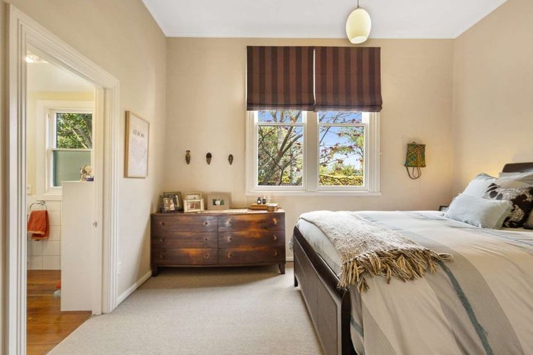 Photo of property in 44 Te Mata Road, Havelock North, 4130