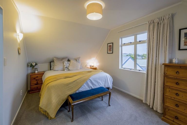 Photo of property in 10 Guildford Street, Levin, 5510