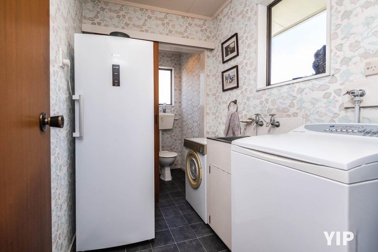 Photo of property in 10 Te Kiteroa Grove, Churton Park, Wellington, 6037