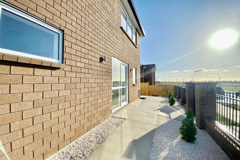 Photo of property in 56 Castlebane Drive, Flat Bush, Auckland, 2019