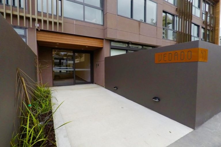 Photo of property in Vedado Apartments, 209/41u Hopper Street, Mount Cook, Wellington, 6011