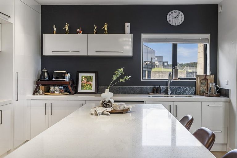 Photo of property in 31 Aldon Lane, The Gardens, Auckland, 2105