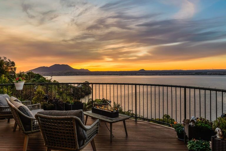Photo of property in 2/71 Wakeman Road, Acacia Bay, Taupo, 3330