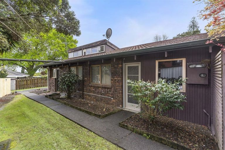Photo of property in 1/39 Miltonia Avenue, Te Atatu South, Auckland, 0610