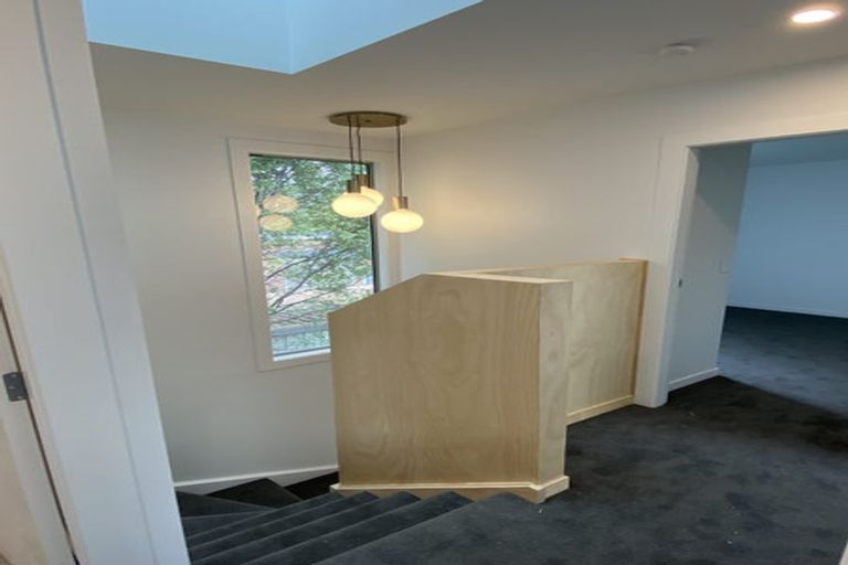 Photo of property in 52 Durham Crescent, Fairfield, Lower Hutt, 5011