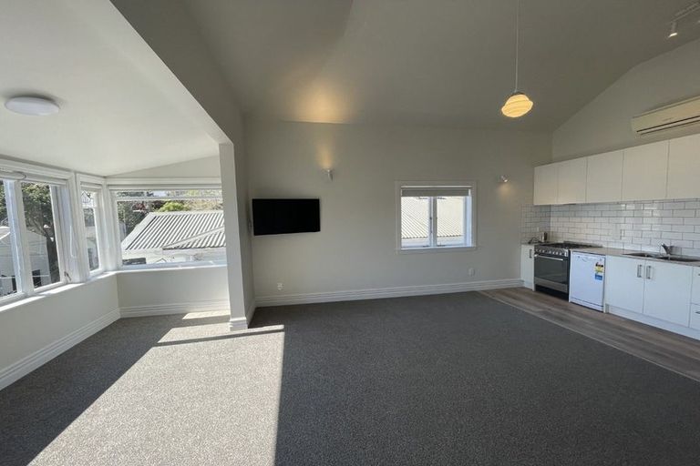 Photo of property in 2 Telford Terrace, Oriental Bay, Wellington, 6011