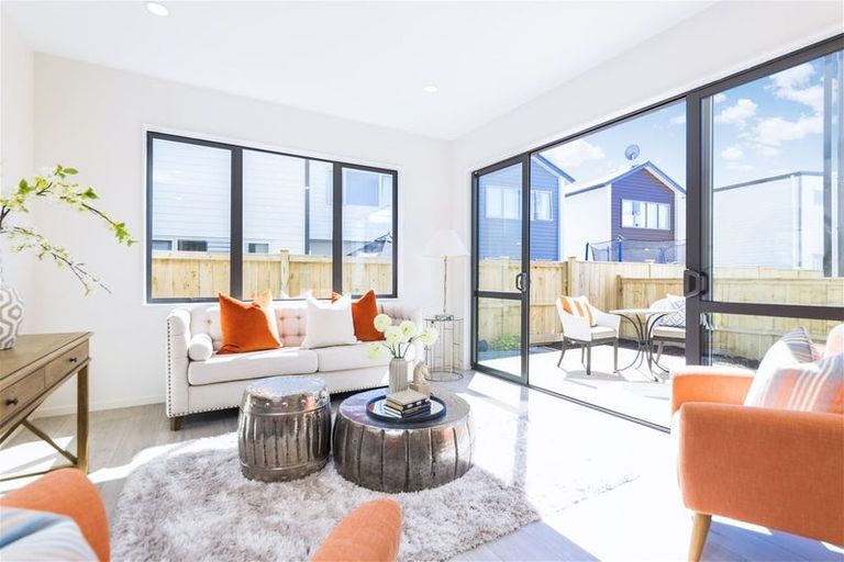 Photo of property in 20 Greenfinch Road, Hobsonville, Auckland, 0616