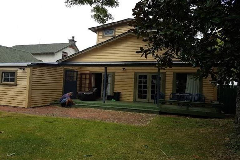 Photo of property in 25 Ranfurly Street, Hokowhitu, Palmerston North, 4410