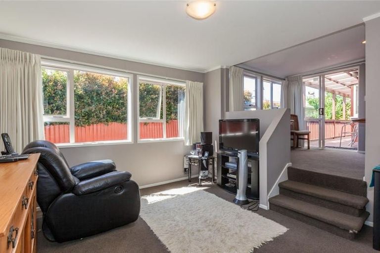Photo of property in 80 Lynwood Road, New Lynn, Auckland, 0600