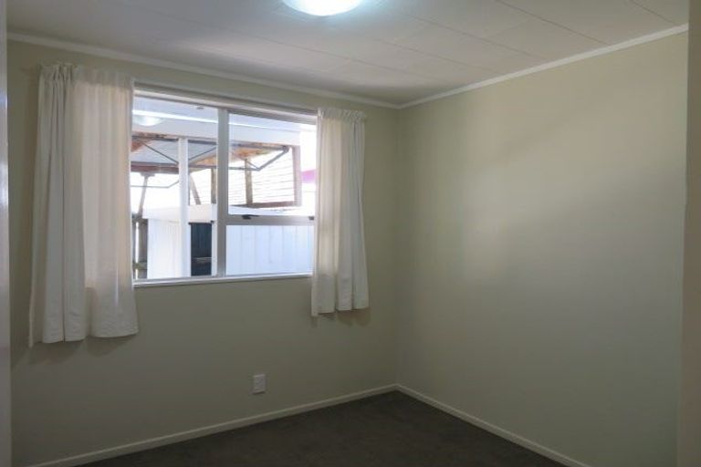 Photo of property in 56f1- Gemstone Drive, Birchville, Upper Hutt, 5018