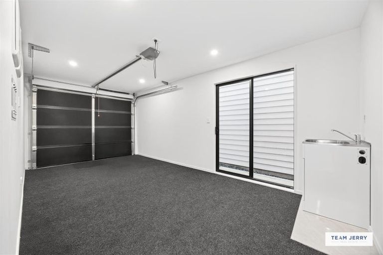 Photo of property in 25b Jandell Crescent, Bucklands Beach, Auckland, 2014