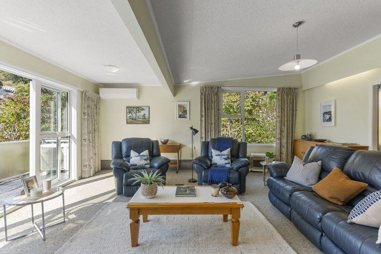 Photo of property in 16 Tamar Street, Island Bay, Wellington, 6023