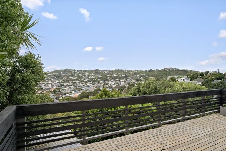 Photo of property in 11 Southern Cross Crescent, Island Bay, Wellington, 6023