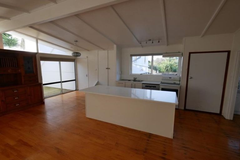 Photo of property in 30 Mack Place, Red Hill, Papakura, 2110