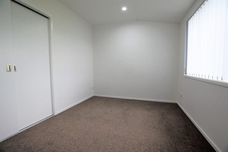 Photo of property in 1/67a Metcalfe Road, Ranui, Auckland, 0612