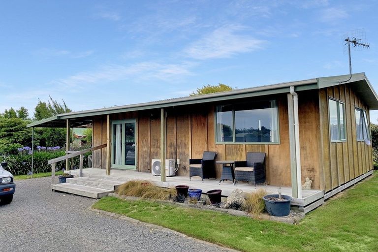 Photo of property in 3 Maclaurin Street, Dannevirke, 4930