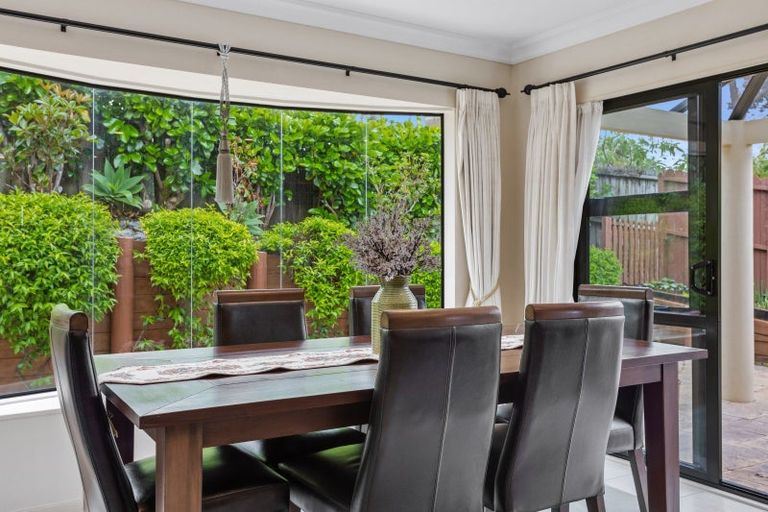 Photo of property in 17 Rosebay Rise, Henderson, Auckland, 0610