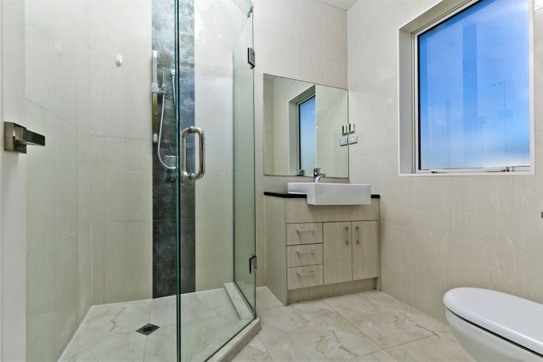 Photo of property in 16 Jezero Drive, Massey, Auckland, 0614