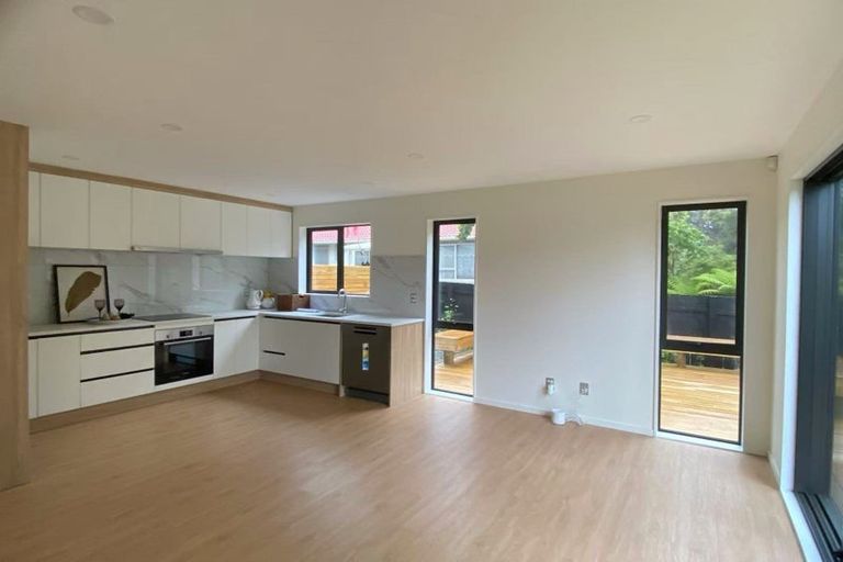 Photo of property in 37d Allington Road, Massey, Auckland, 0614