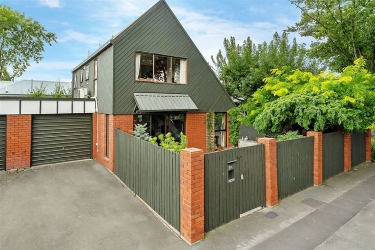 Photo of property in 5b Massey Crescent, St Albans, Christchurch, 8014