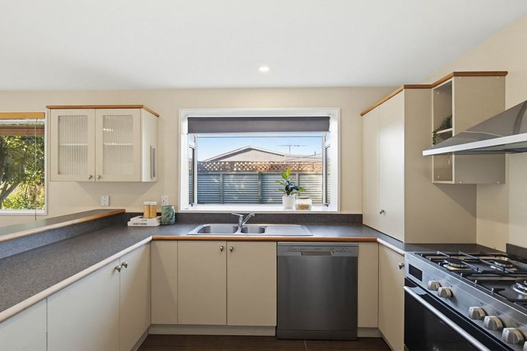 Photo of property in 28 Radiata Avenue, Parklands, Christchurch, 8083