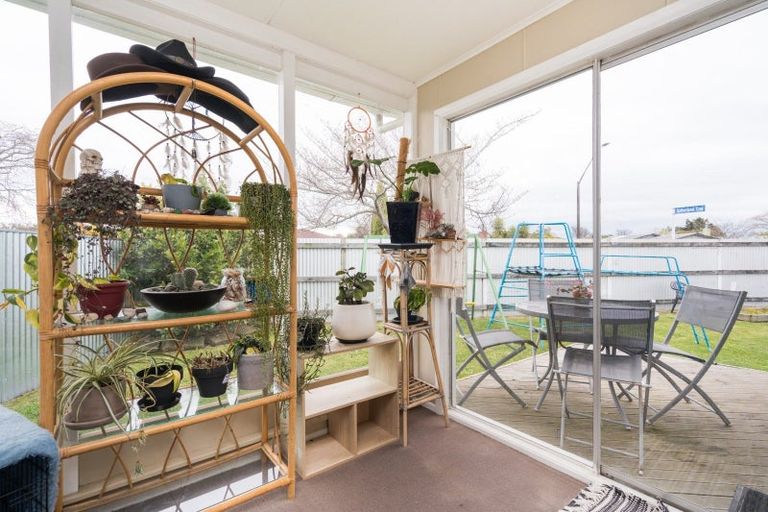 Photo of property in 87 Sutherland Crescent, Westbrook, Palmerston North, 4412