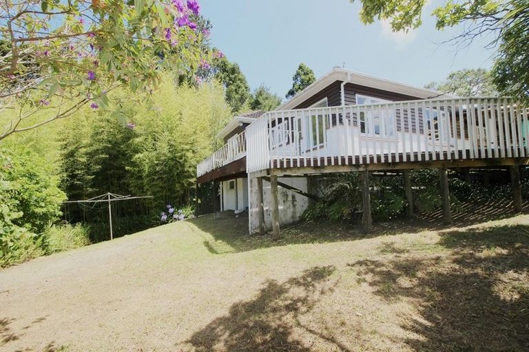 Photo of property in 212 Godley Road, Titirangi, Auckland, 0604