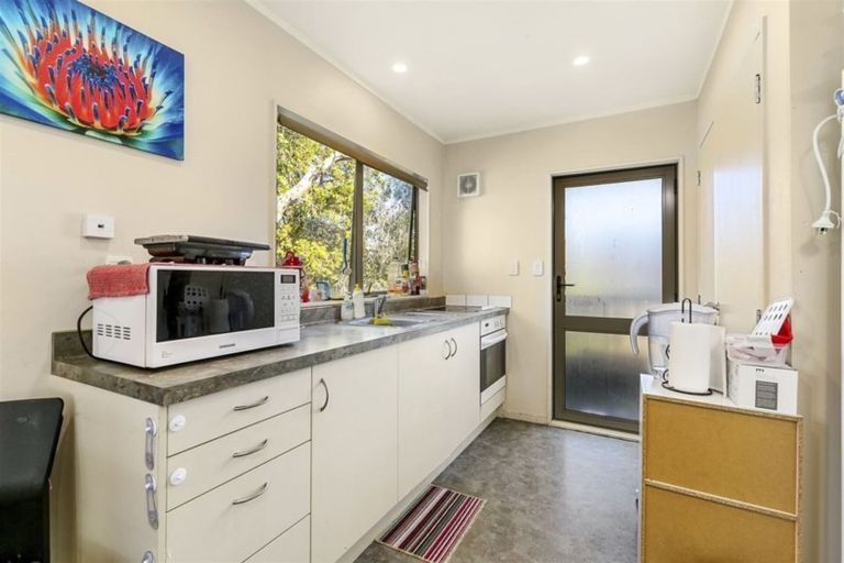 Photo of property in 11a Hamilton Place, Glenfield, Auckland, 0629