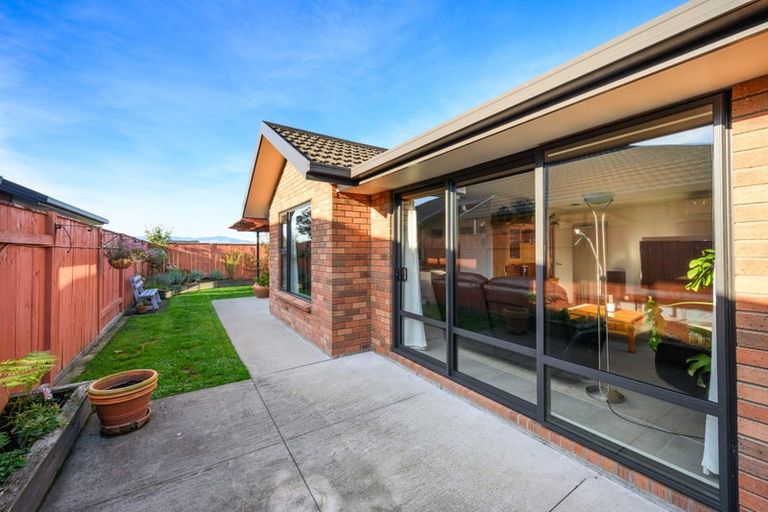 Photo of property in 13 Lorenzo Place, Kelvin Grove, Palmerston North, 4414