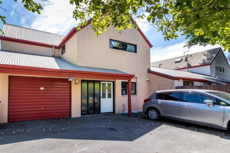 Photo of property in 10 Mayfair Street, Riccarton, Christchurch, 8011