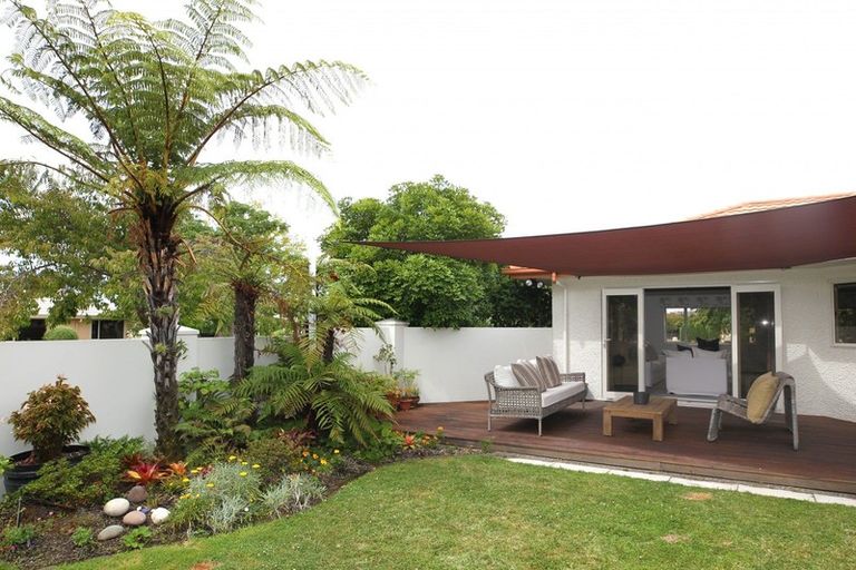 Photo of property in 2 Dules Walk, Taradale, Napier, 4112