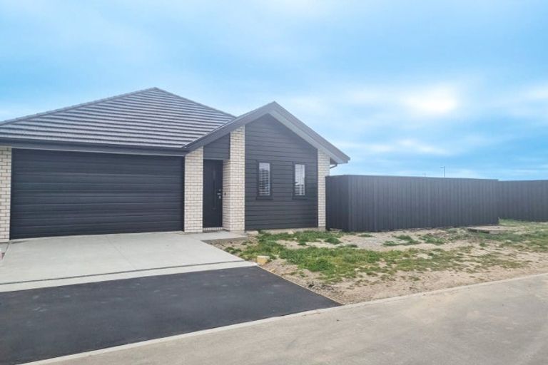 Photo of property in 38 Jean Batten Lane, Rolleston, 7615