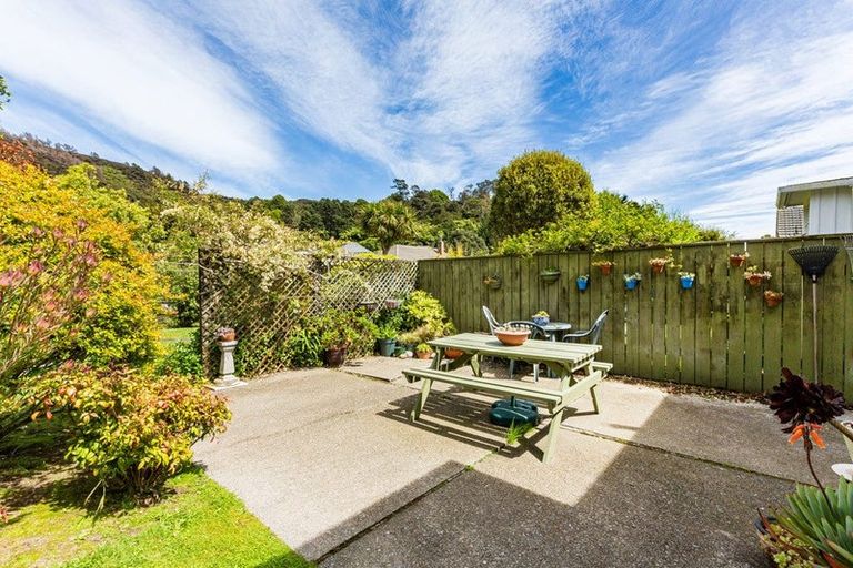 Photo of property in 21 Feist Street, Naenae, Lower Hutt, 5011