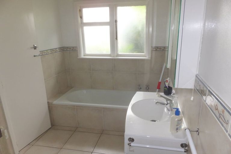 Photo of property in 5 Gladson Avenue, Sockburn, Christchurch, 8042