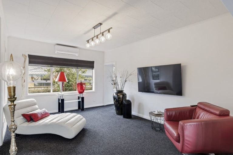 Photo of property in 17 Exeter Street, Brooklands, New Plymouth, 4310