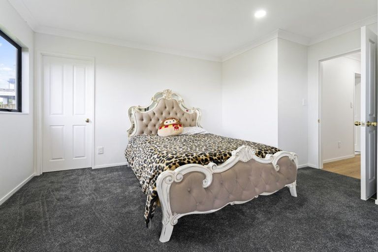 Photo of property in 223 Hill Road, The Gardens, Auckland, 2105
