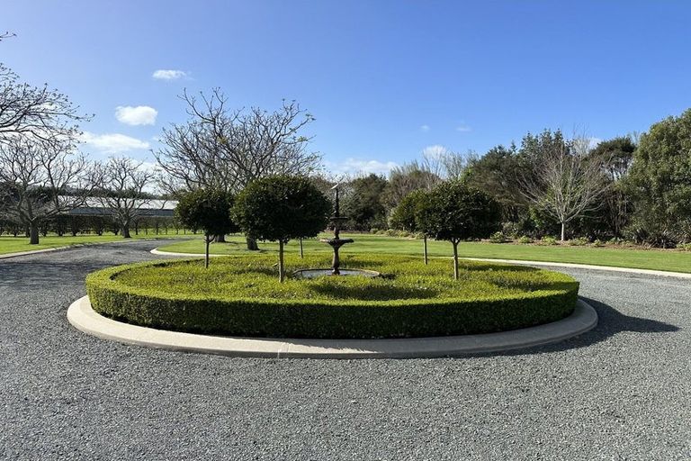 Photo of property in 36 James Mackie Road, Helensville, 0875