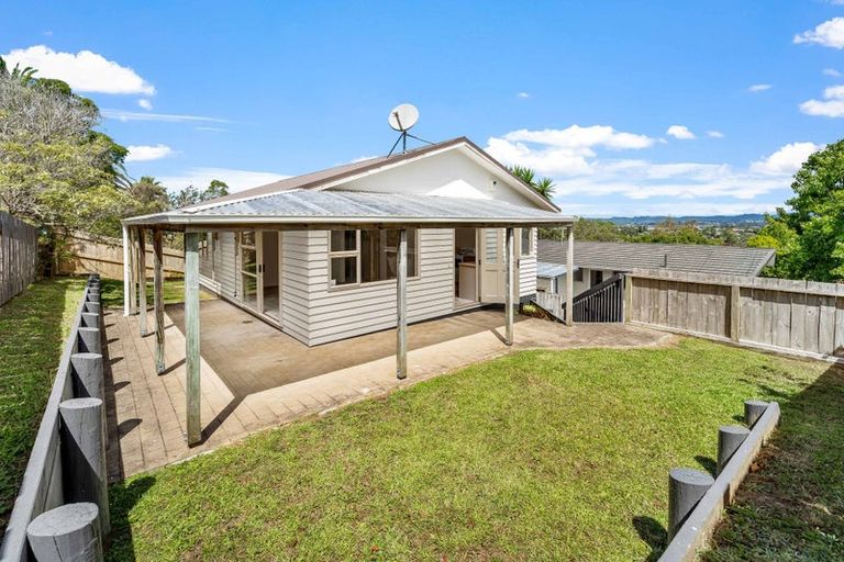 Photo of property in 38 Donovan Avenue, Massey, Auckland, 0614