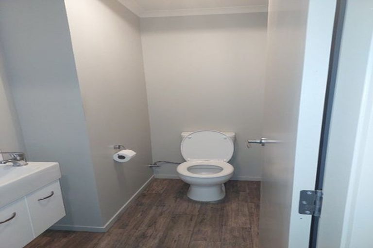 Photo of property in 108u3 Old Farm Road, Hamilton East, Hamilton, 3216