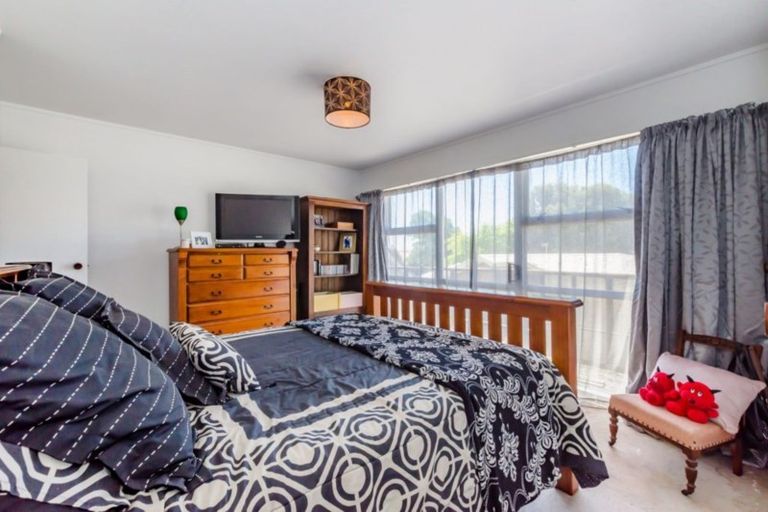 Photo of property in 7a Lesley Grove, Waikanae, 5036