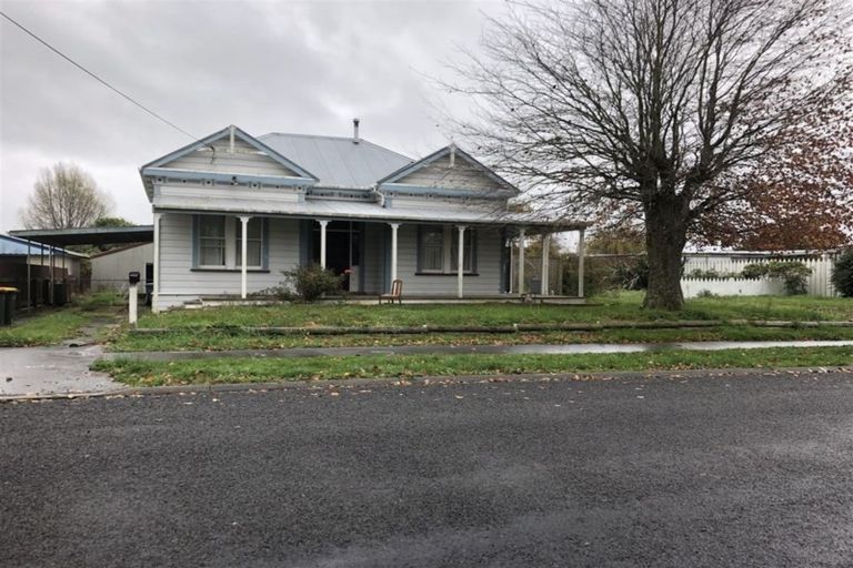 Photo of property in 55 Castle Street, Eltham, 4322