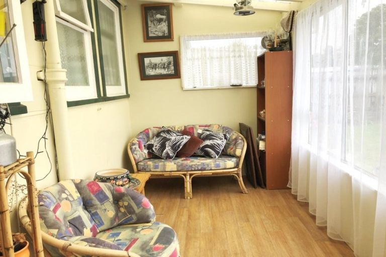 Photo of property in 14 Rata Street, Levin, 5510