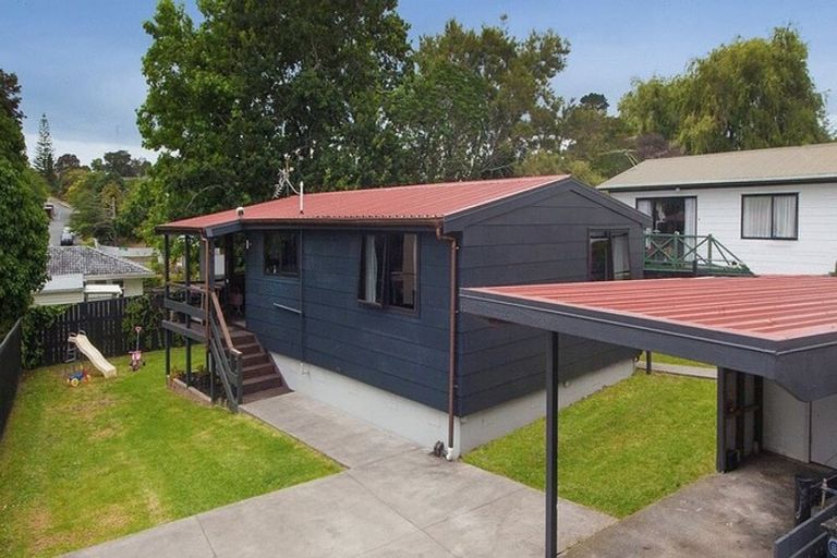 Photo of property in 15a Kereru Street, Henderson, Auckland, 0612