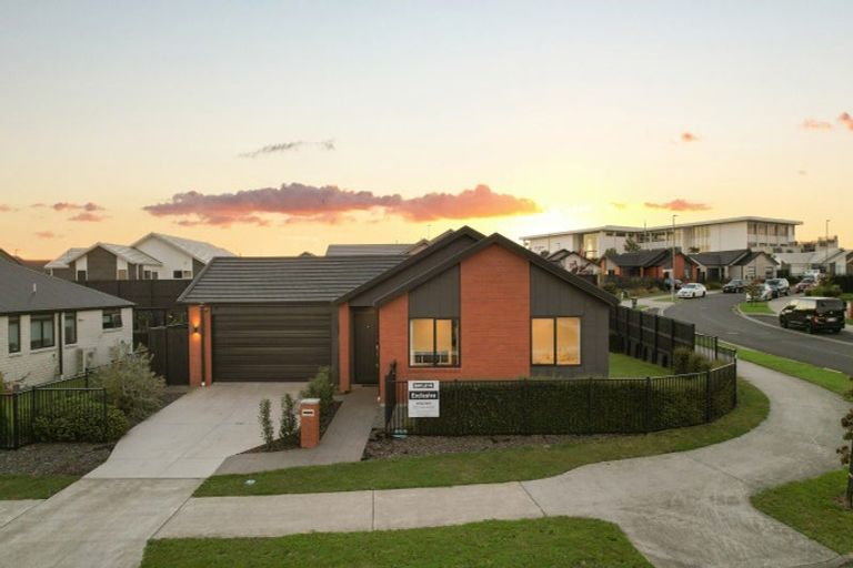 Photo of property in 15 Timatanga Road, Temple View, Hamilton, 3218